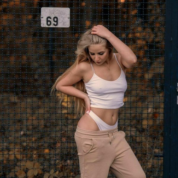 BlondeBarbie
